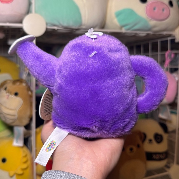 Palm Pals Purple Flo the Watering Can 5” Stuffed Bean Plush - Picture 2 of 3